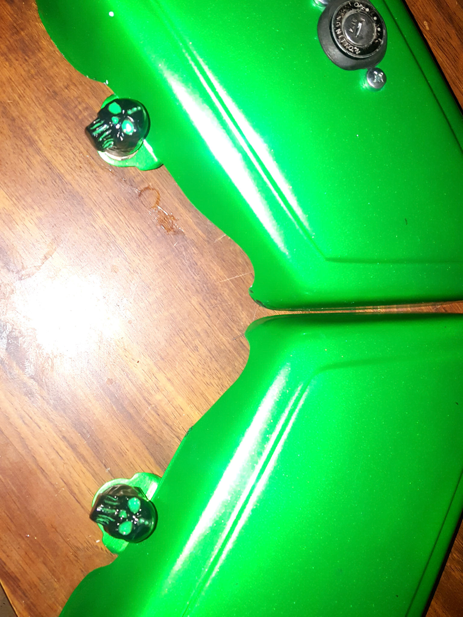 Skull Sidepanel knobs