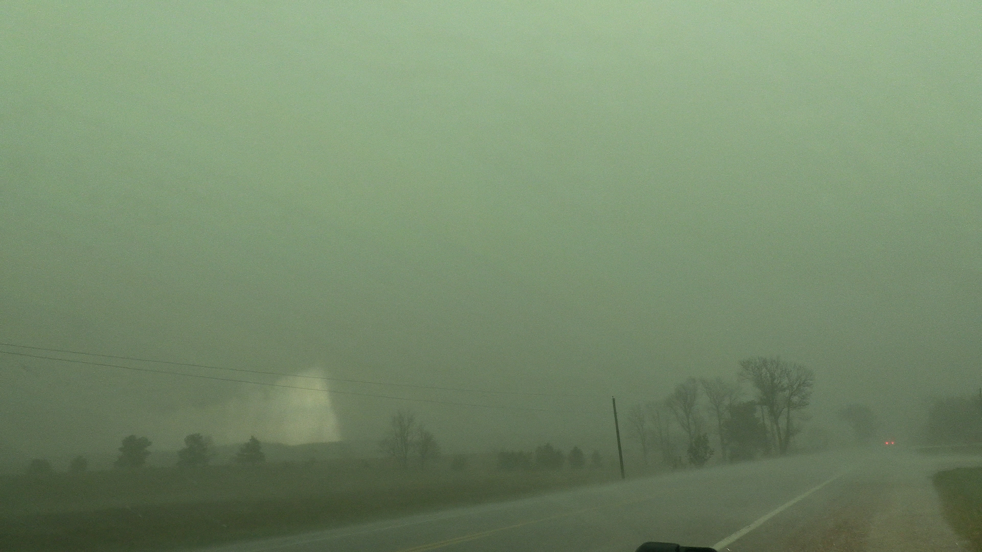 Video frame grab shows the clear slot as the circulation crosses Huron County Rd. 86 just west of Lucknow