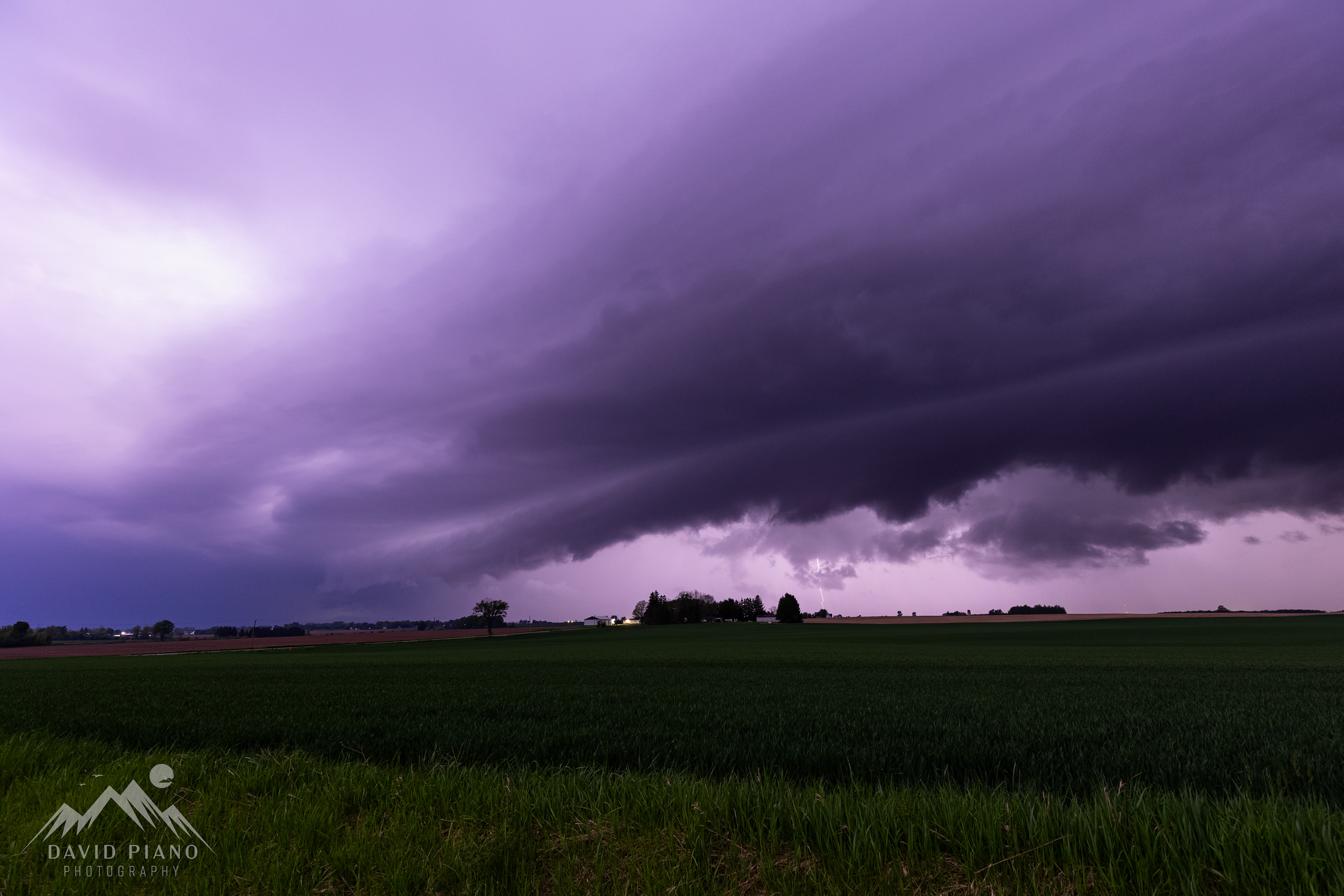A shelf cloud marks the leading edge of a strong squall line around 3AM on May 16th.