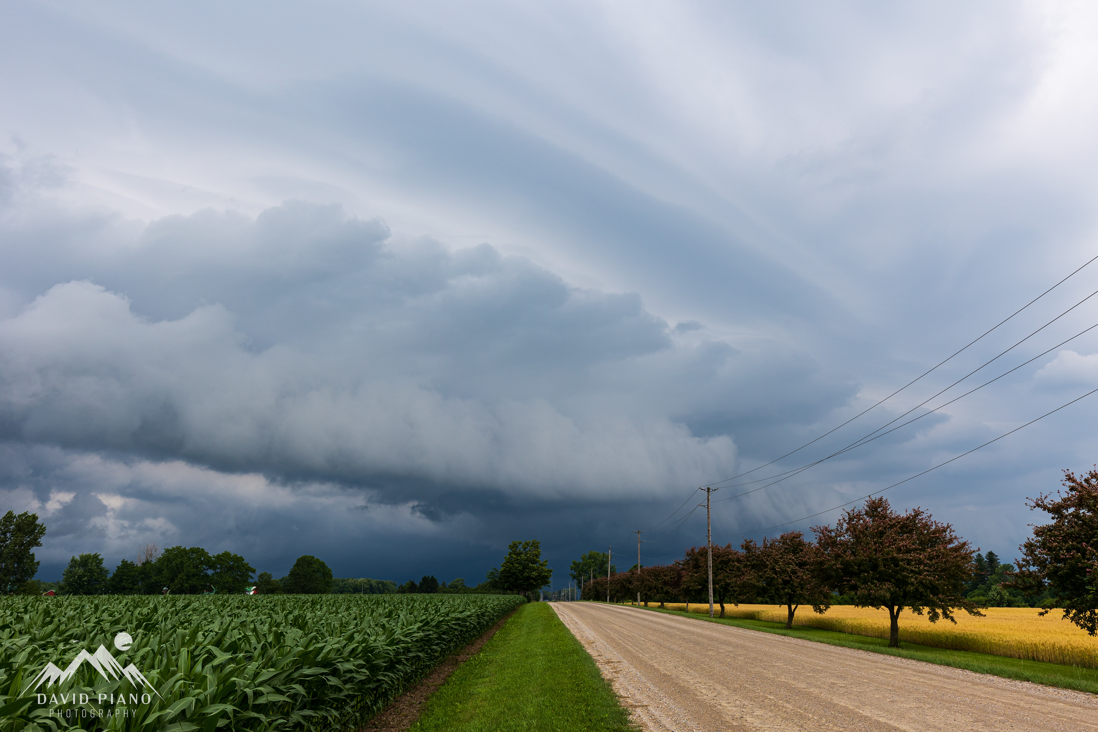 Weak thunderstorm with shelf cloud near Ingersoll - July 6
