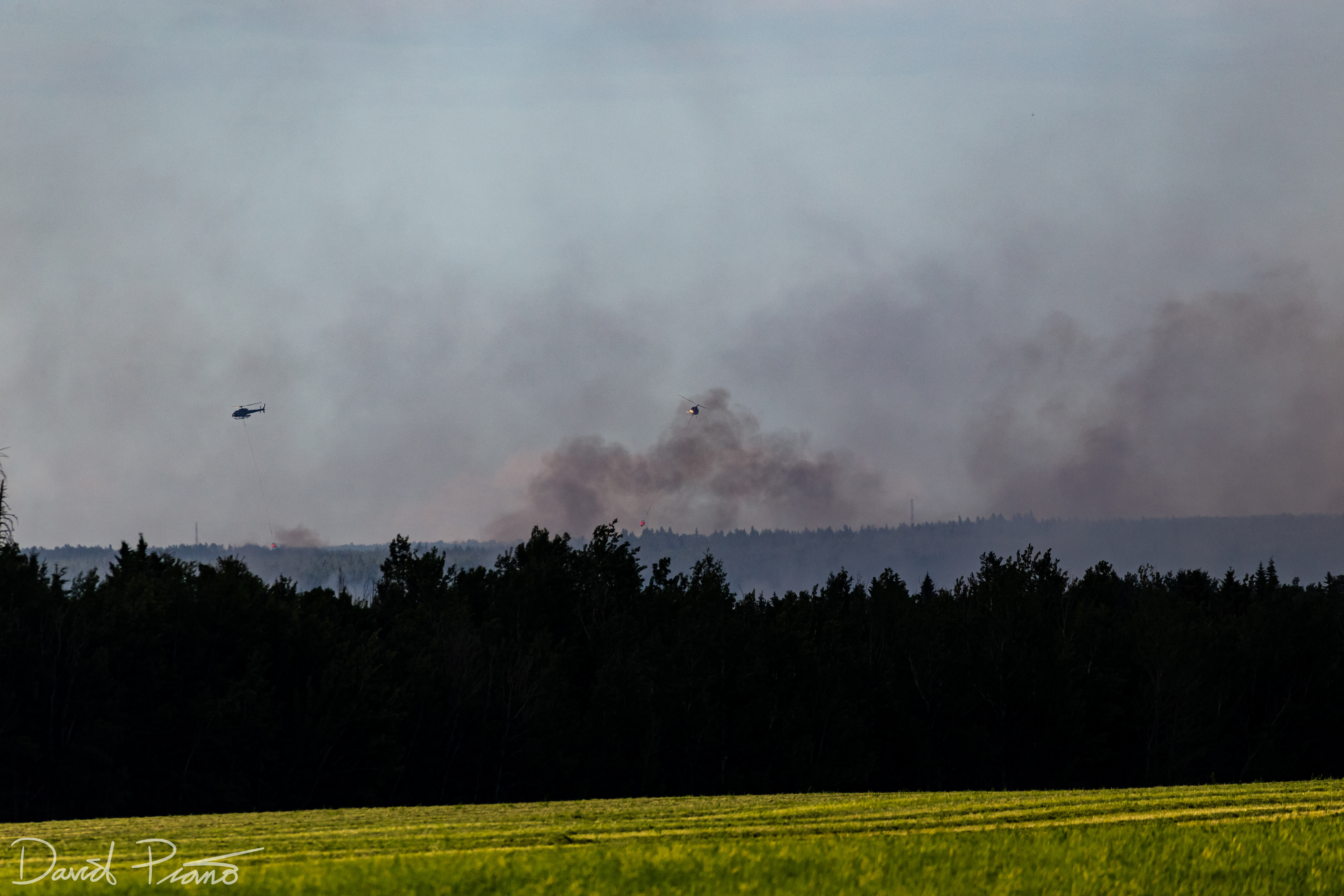Wildfire raging in Yellowhead County, AB - June 2021