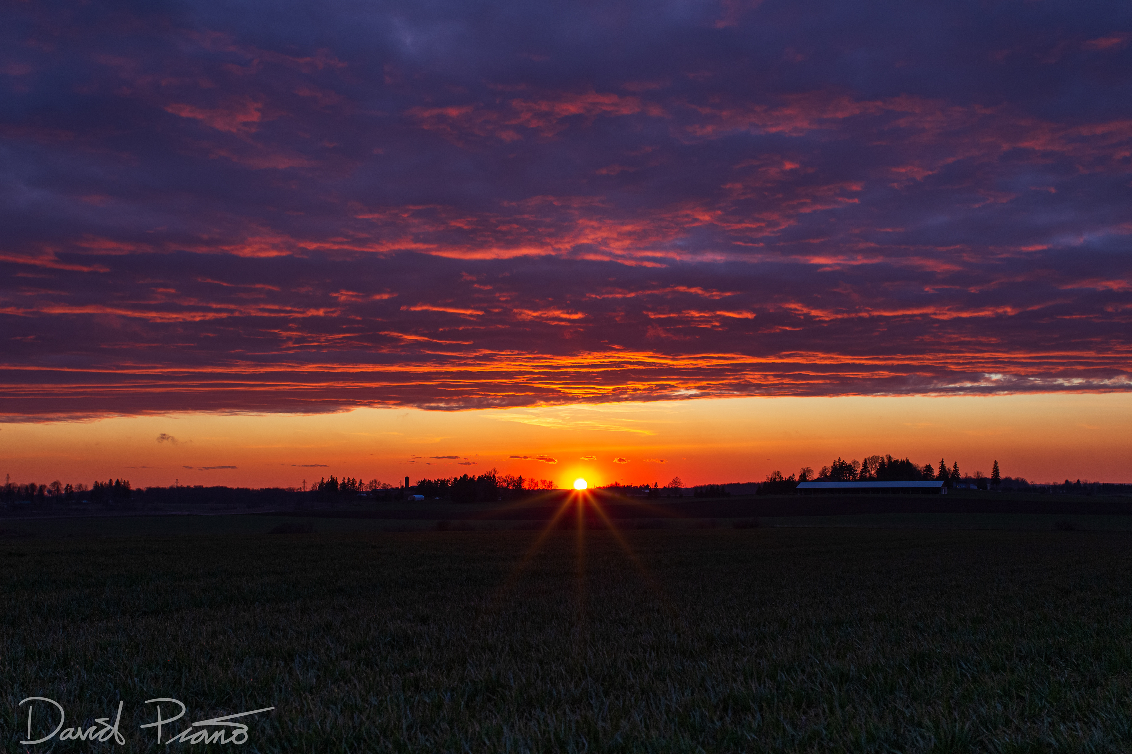 Beautiful Sunset near Ingersoll, ON - 04/26/2020