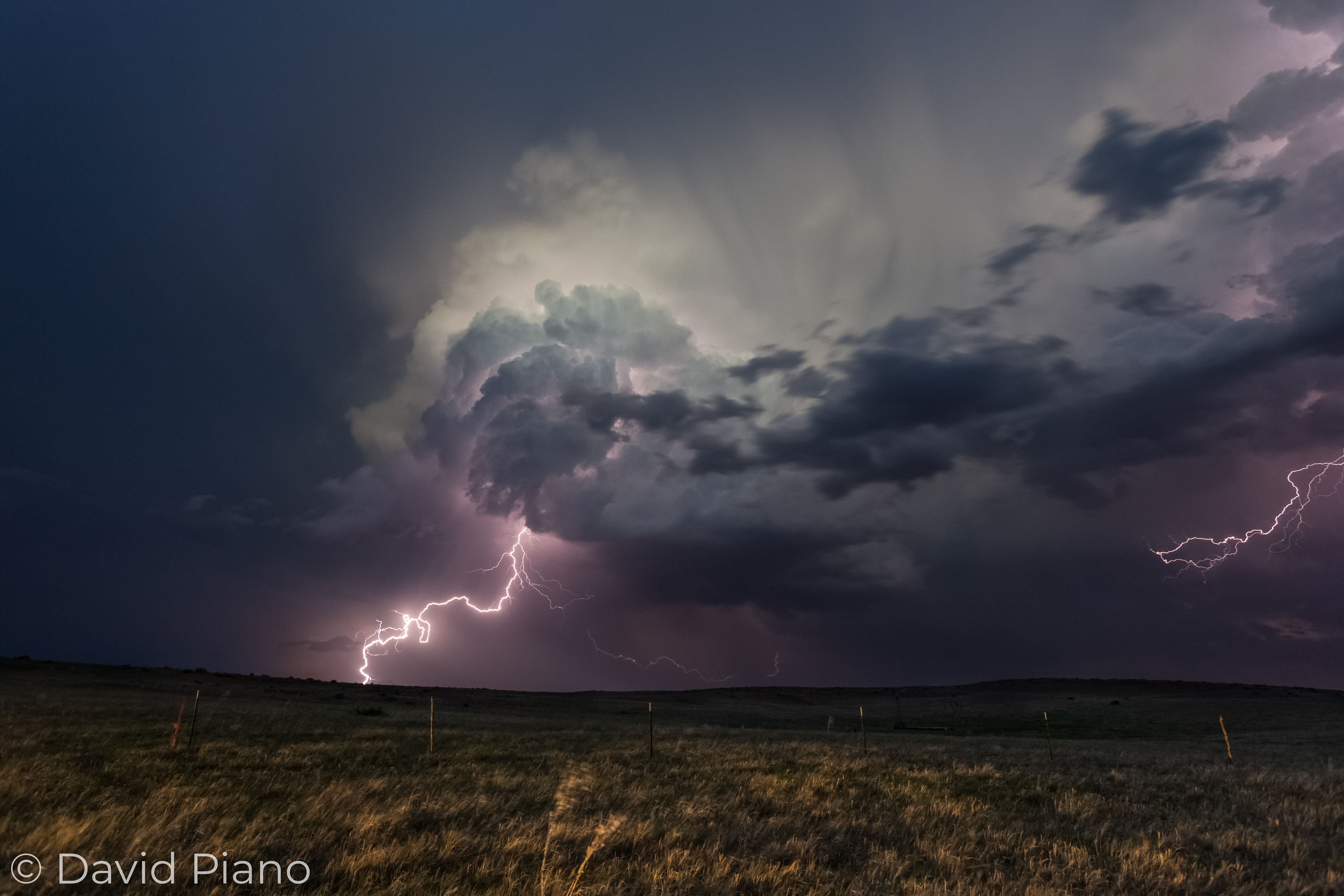 A big hail producer in western Nebraska moves off to the east giving a fantastic lightning show - 05/10/2018