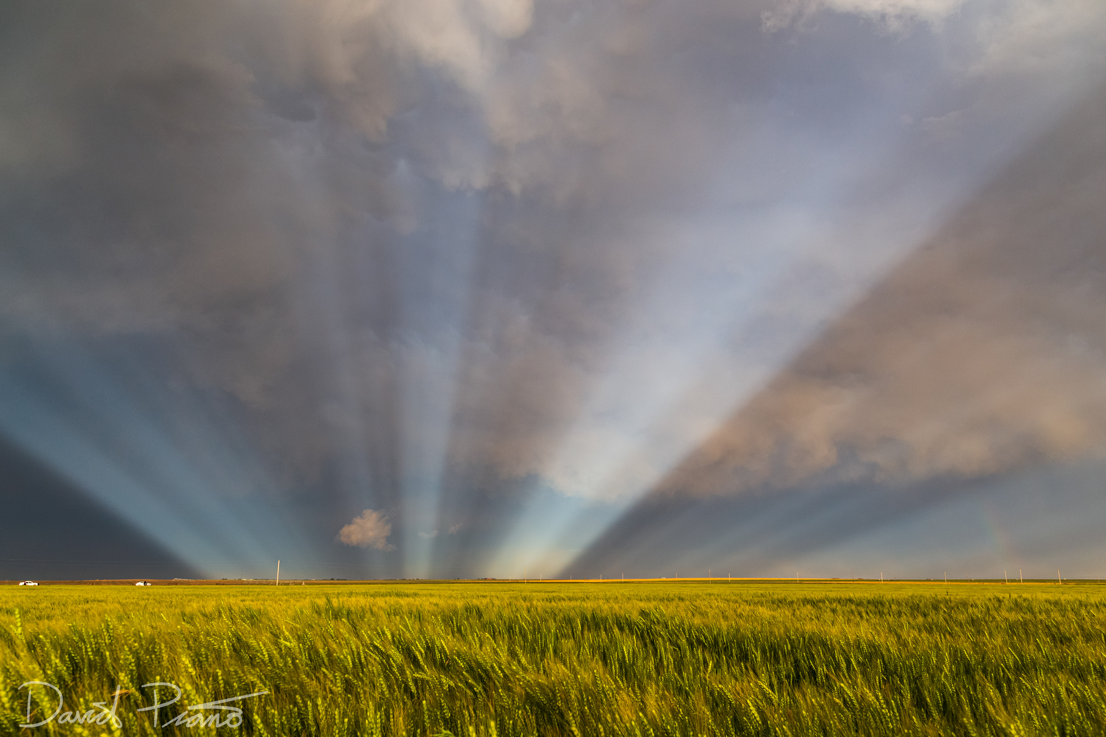 Stunning anti-crepuscular rays near Dodge City, KS - 05/24/2016 