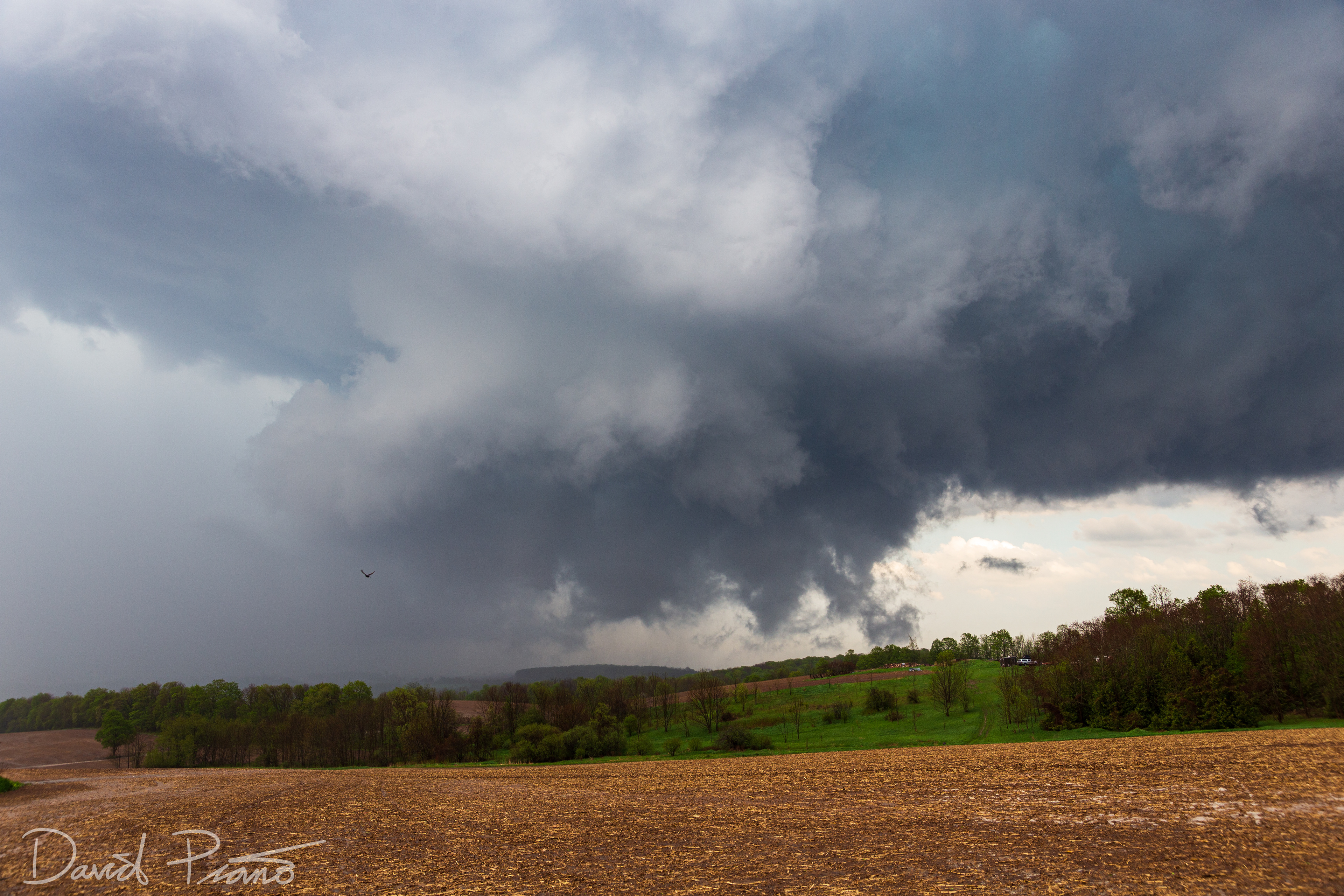 Ground-scraping wall cloud near Creemore - May 24