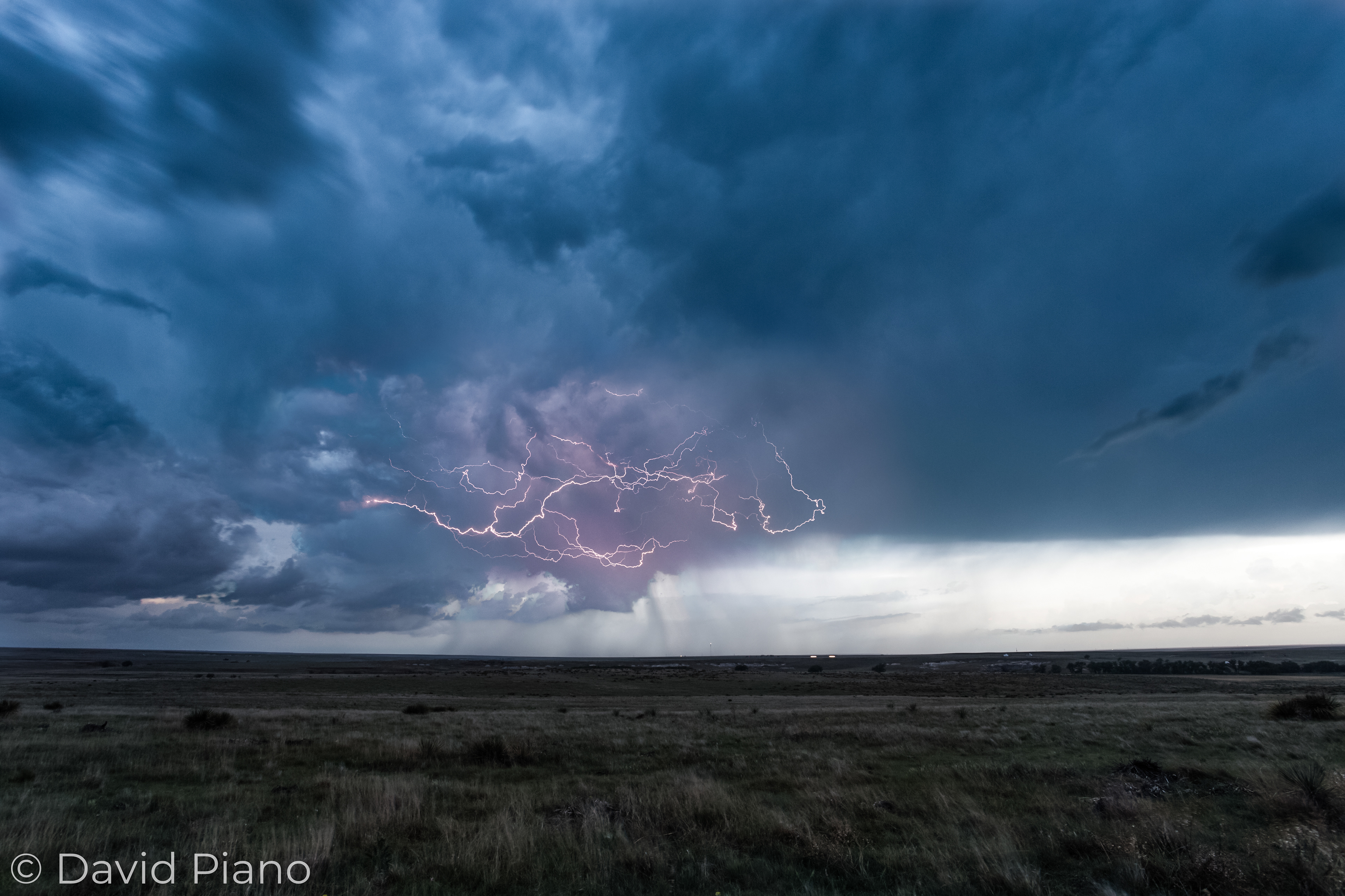 A supercell on its dying breaths produced a finale of CC lightning near Elkader, KS - 05/18/2018