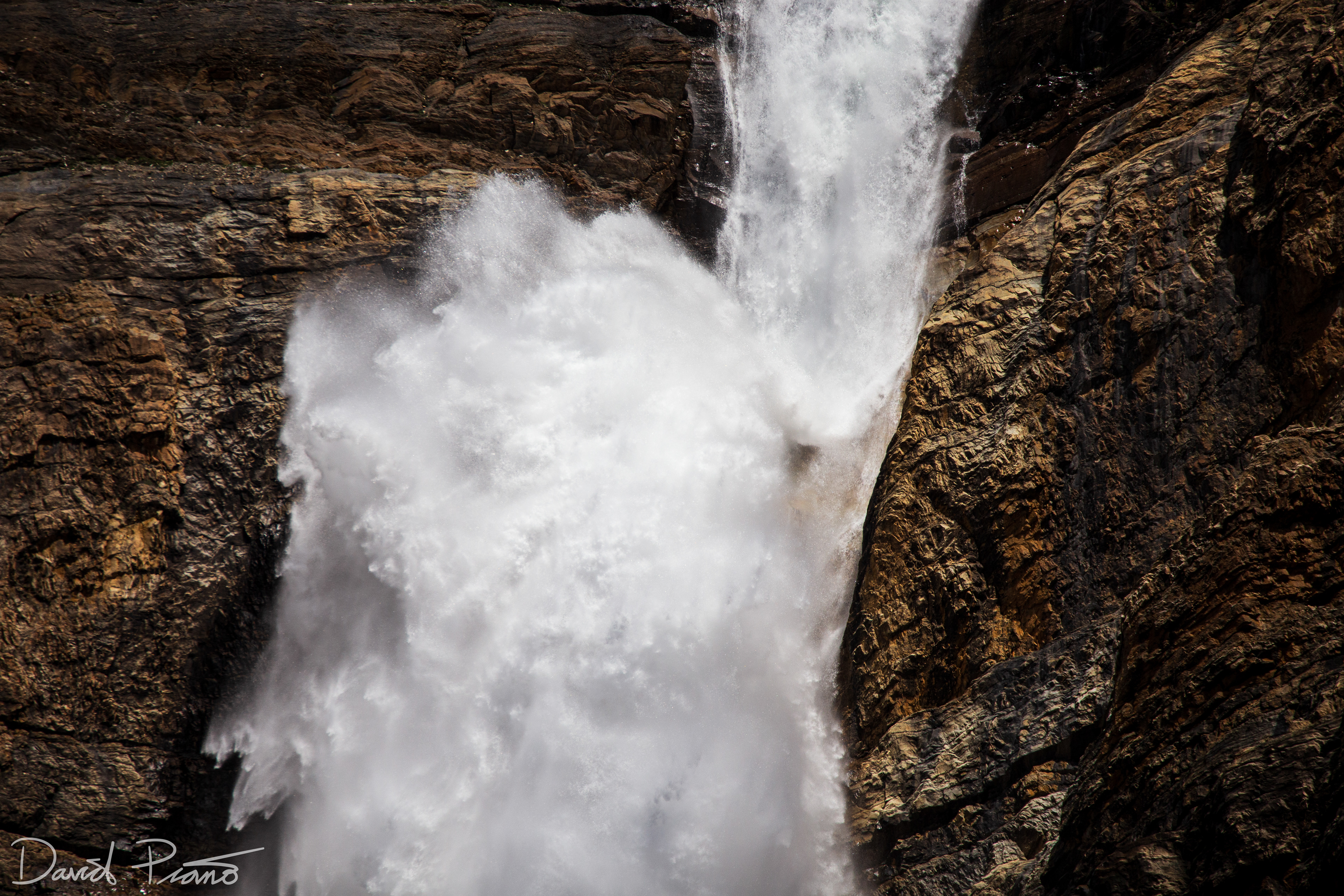 Takakkaw Falls close-up - Yoho National Park