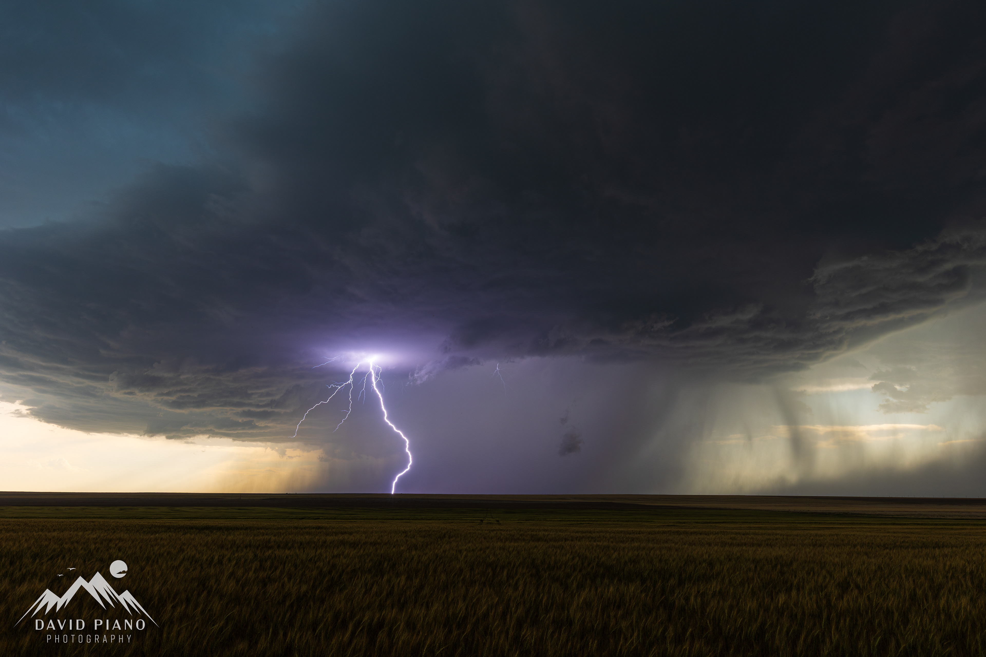 Intense CG lightning near Lamar, CO
