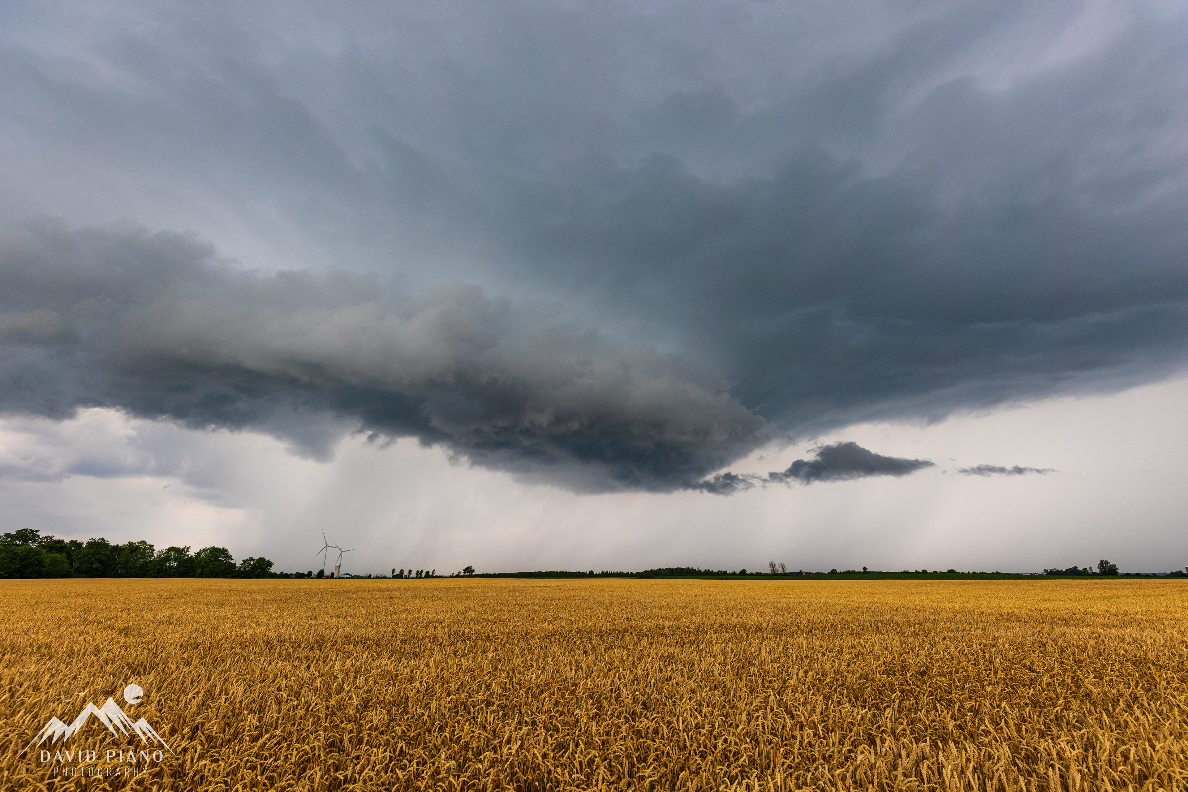 Strong thunderstorm near Mitchell - July 11