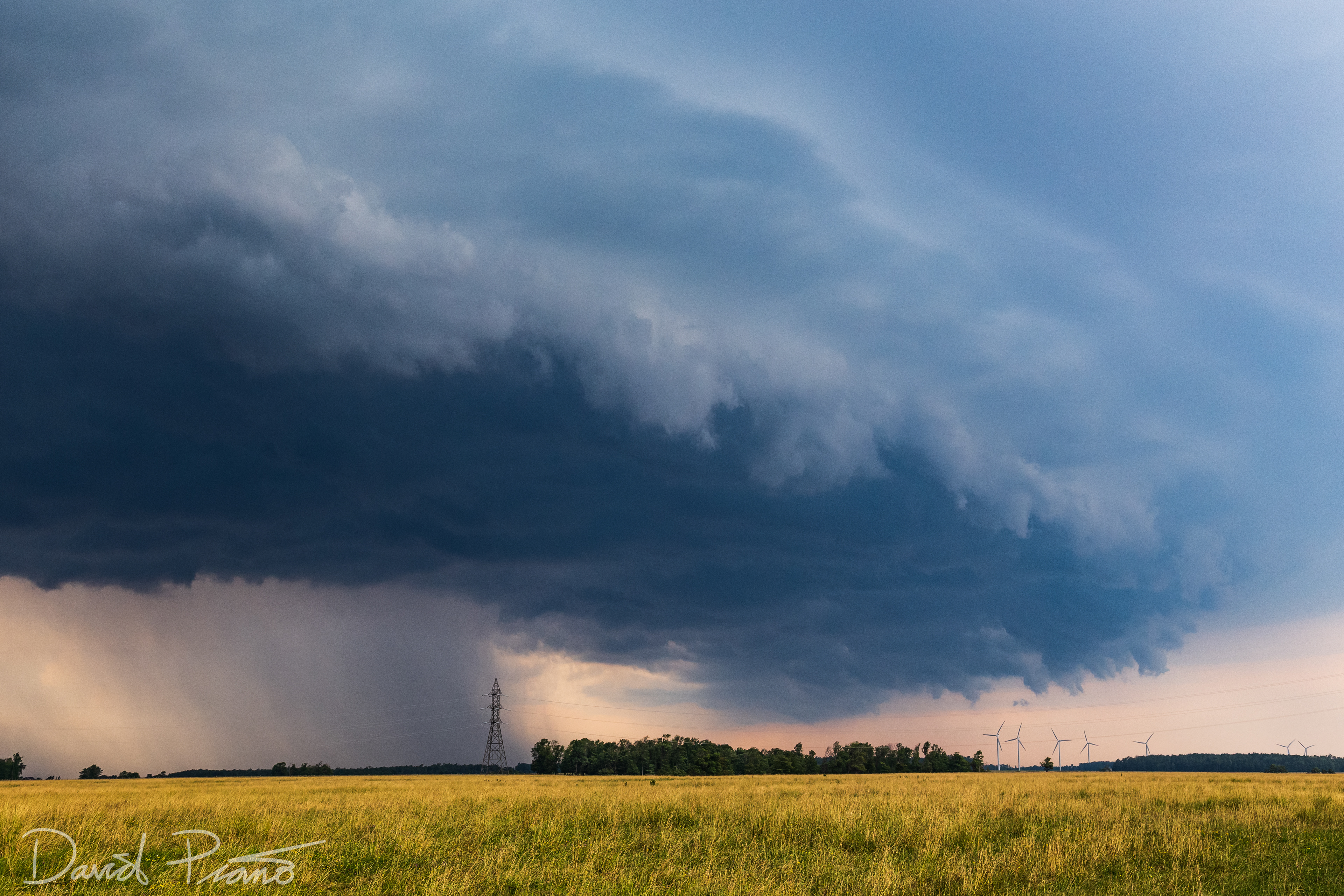 Shelf Cloud Approaches Tiverton, ON - 07/27/2019