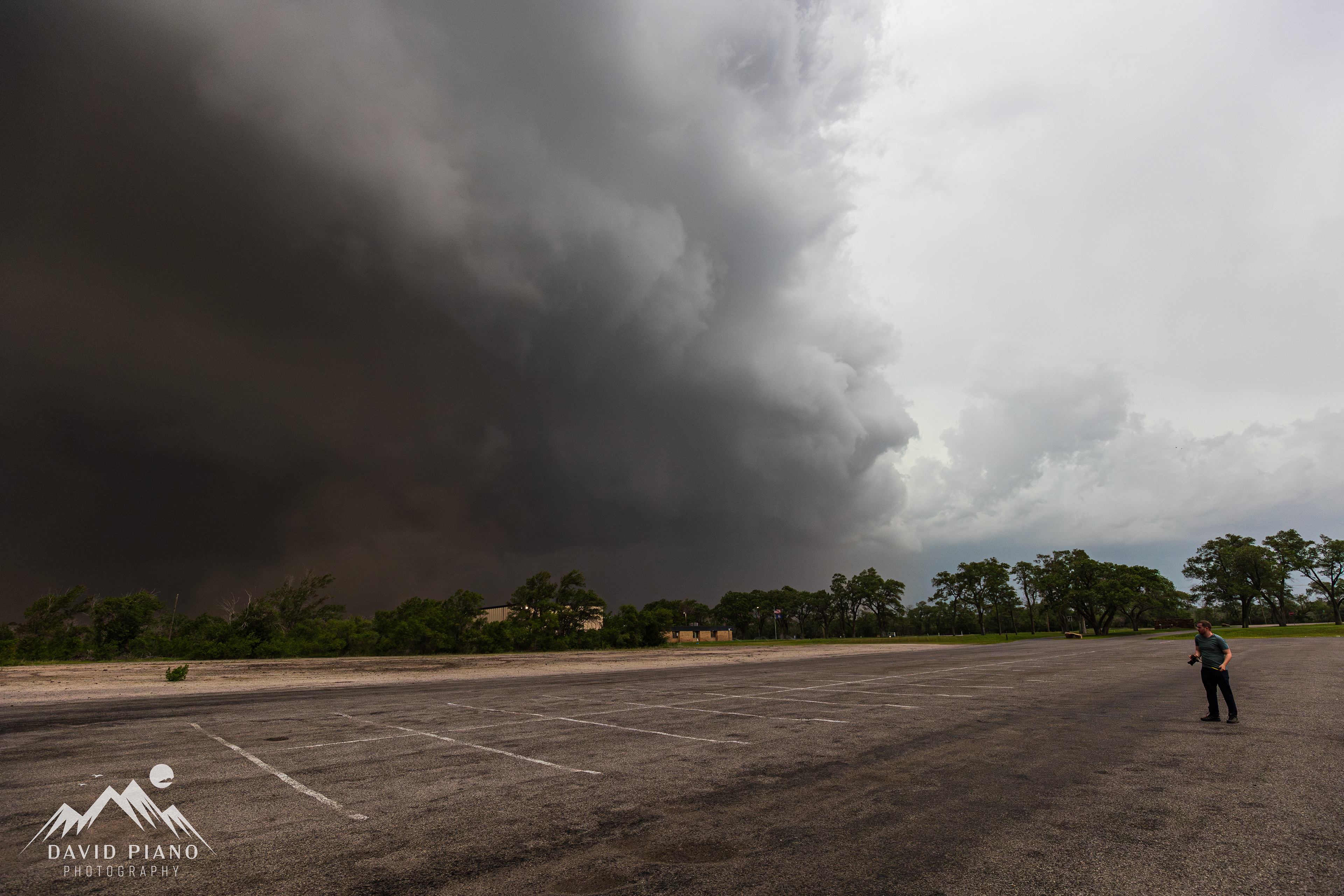 Derecho approaching Hutchinson, KS