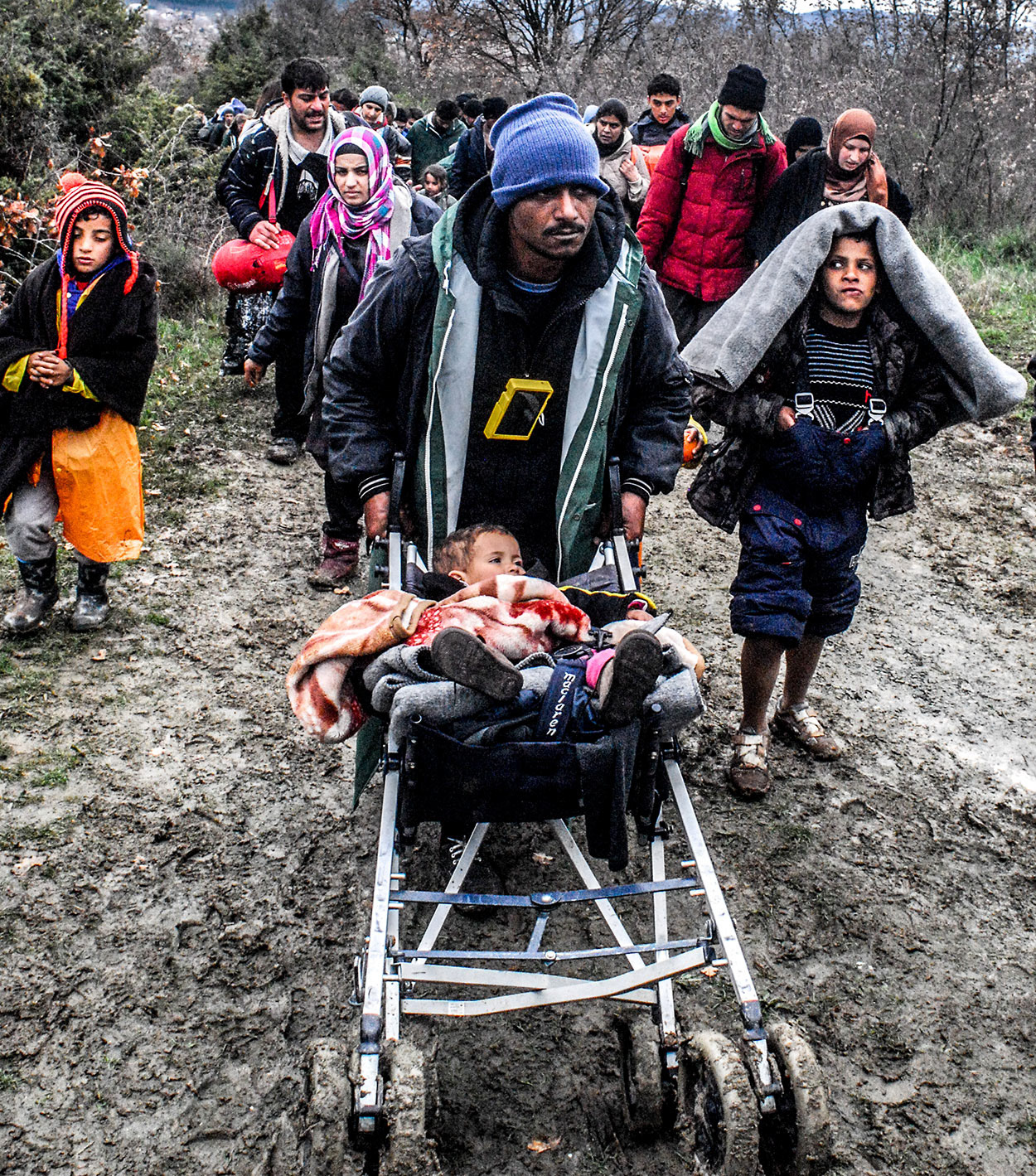 Idomeni, Desperate people are struggling to find an exit
