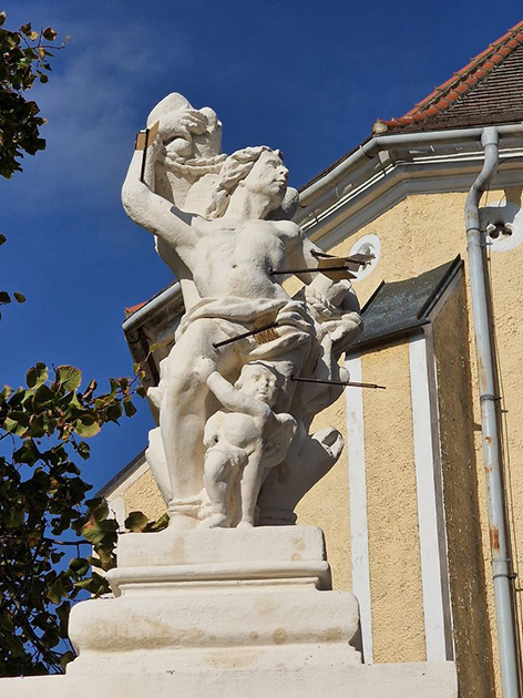 Restaurierter Heiliger Sebastian Kirche Obermarkersdorf