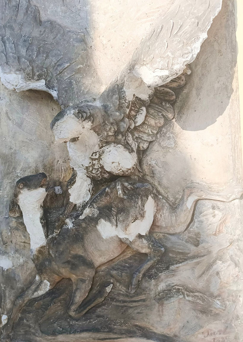 Bärenvilla, Adler vor der Restaurierung