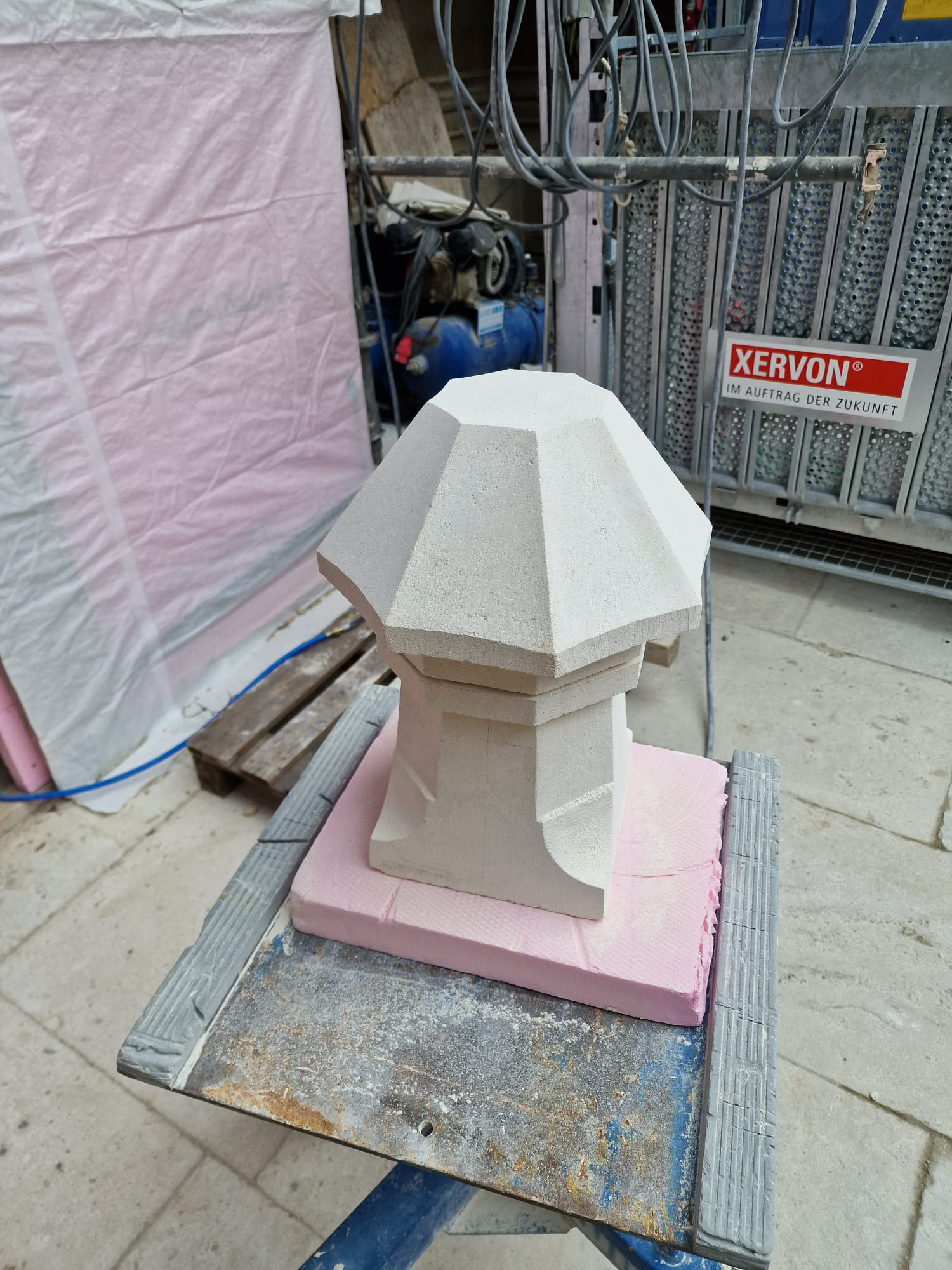 Klosterneuburg - Neogotische Basis