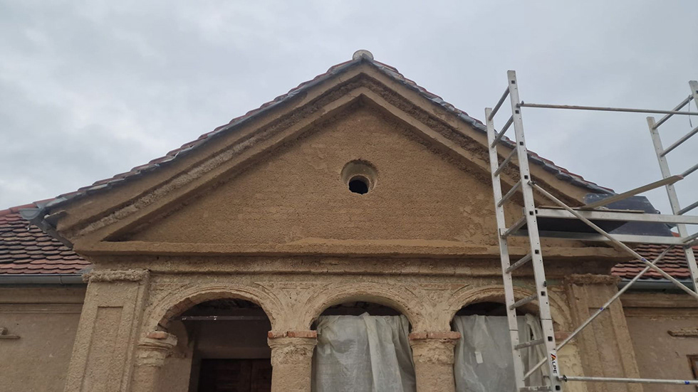 Gloriette Steiermark, Restaurationsprozess Giebel