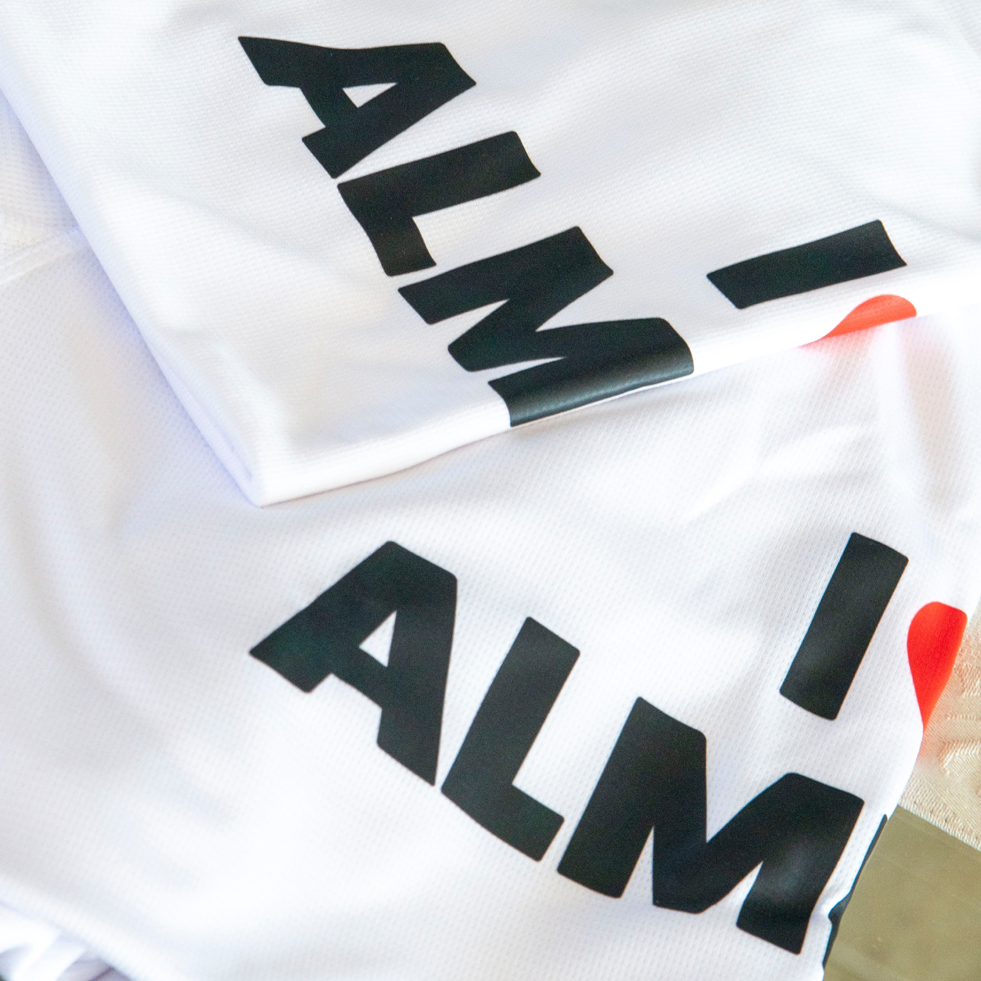 Producto oficial exclusivo I Love Almería colección limitada marca registrada edición Bahrain