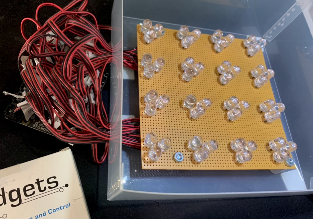 An early 4x4 RGB LED display using Phidgets.