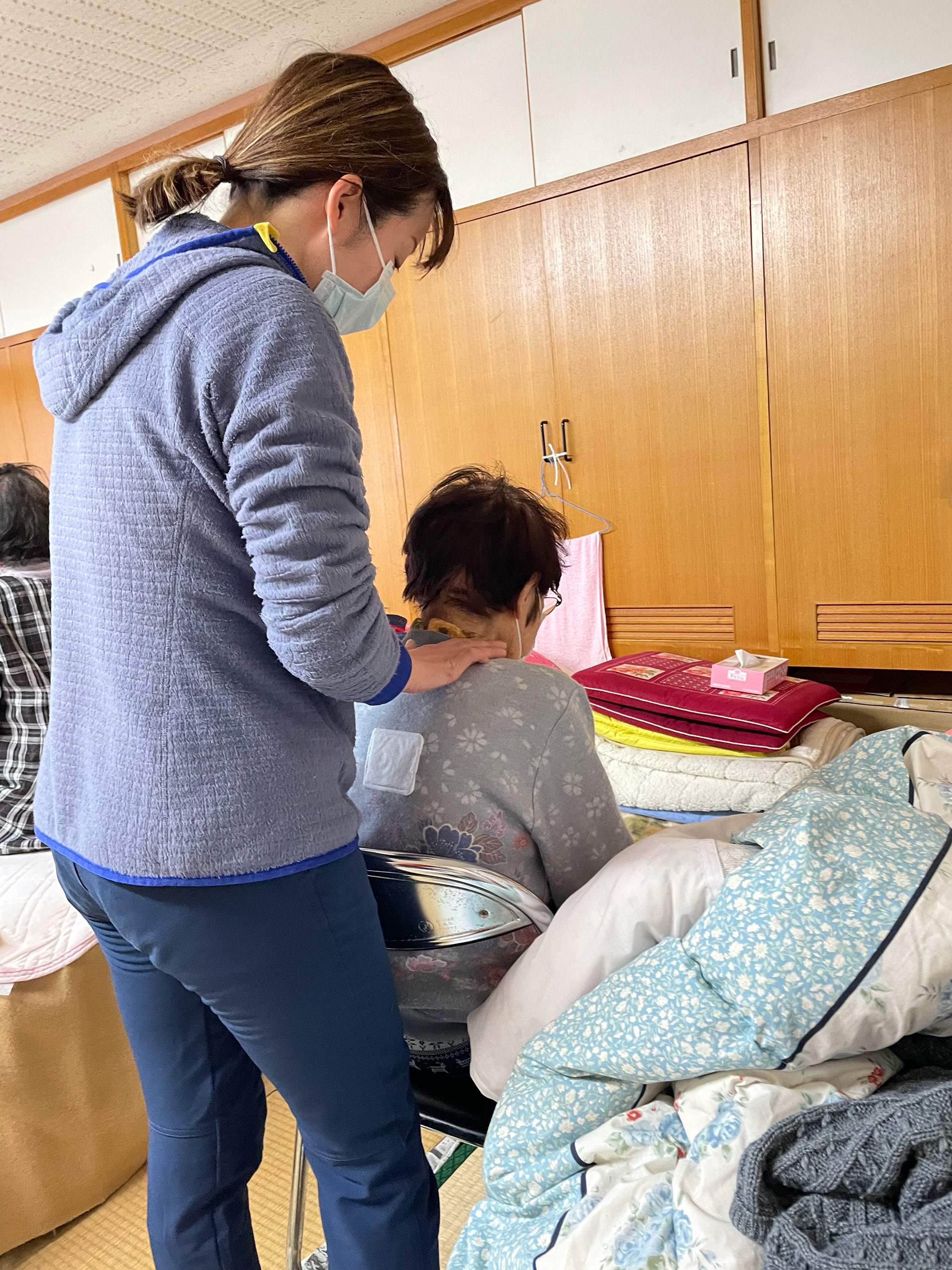 医療/福祉関係者の派遣(看護師、理学療法士、介護福祉士による高齢者のケア)