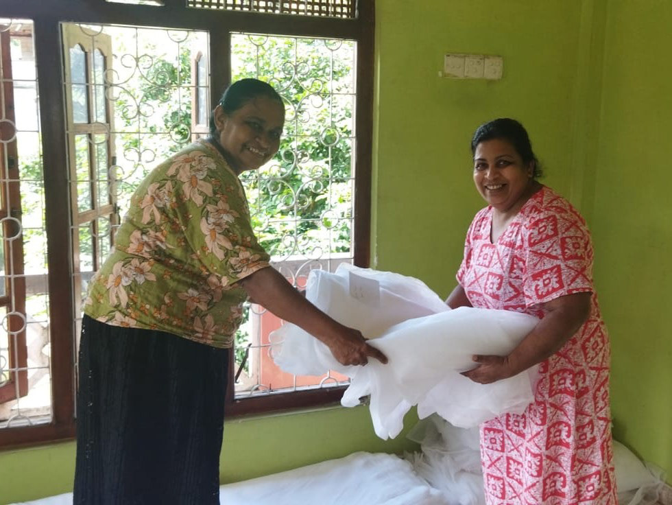 防虫ネットの引き渡し