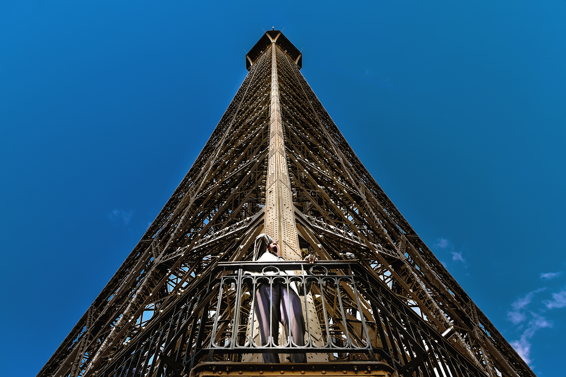A Chinese man - Paris