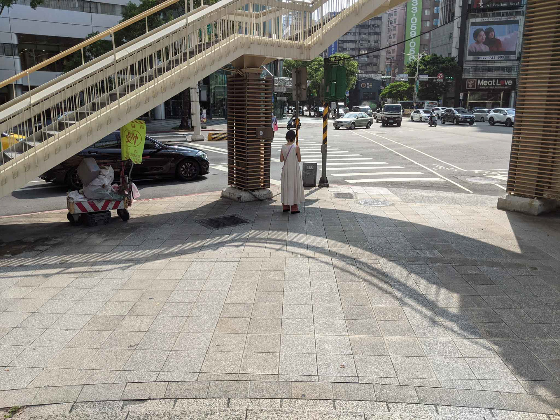 信義路基隆路口天橋