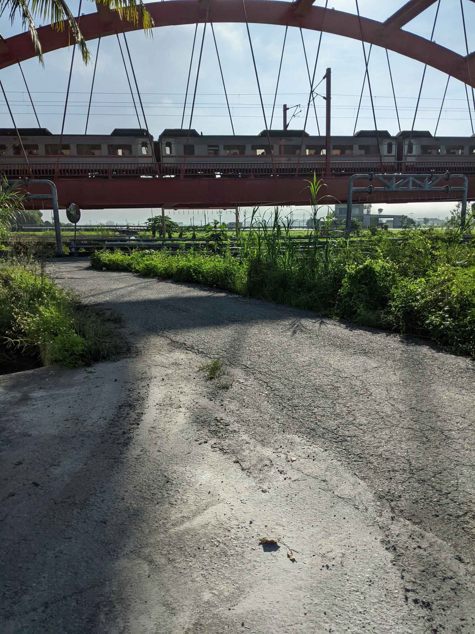 客城鐵橋上的火車