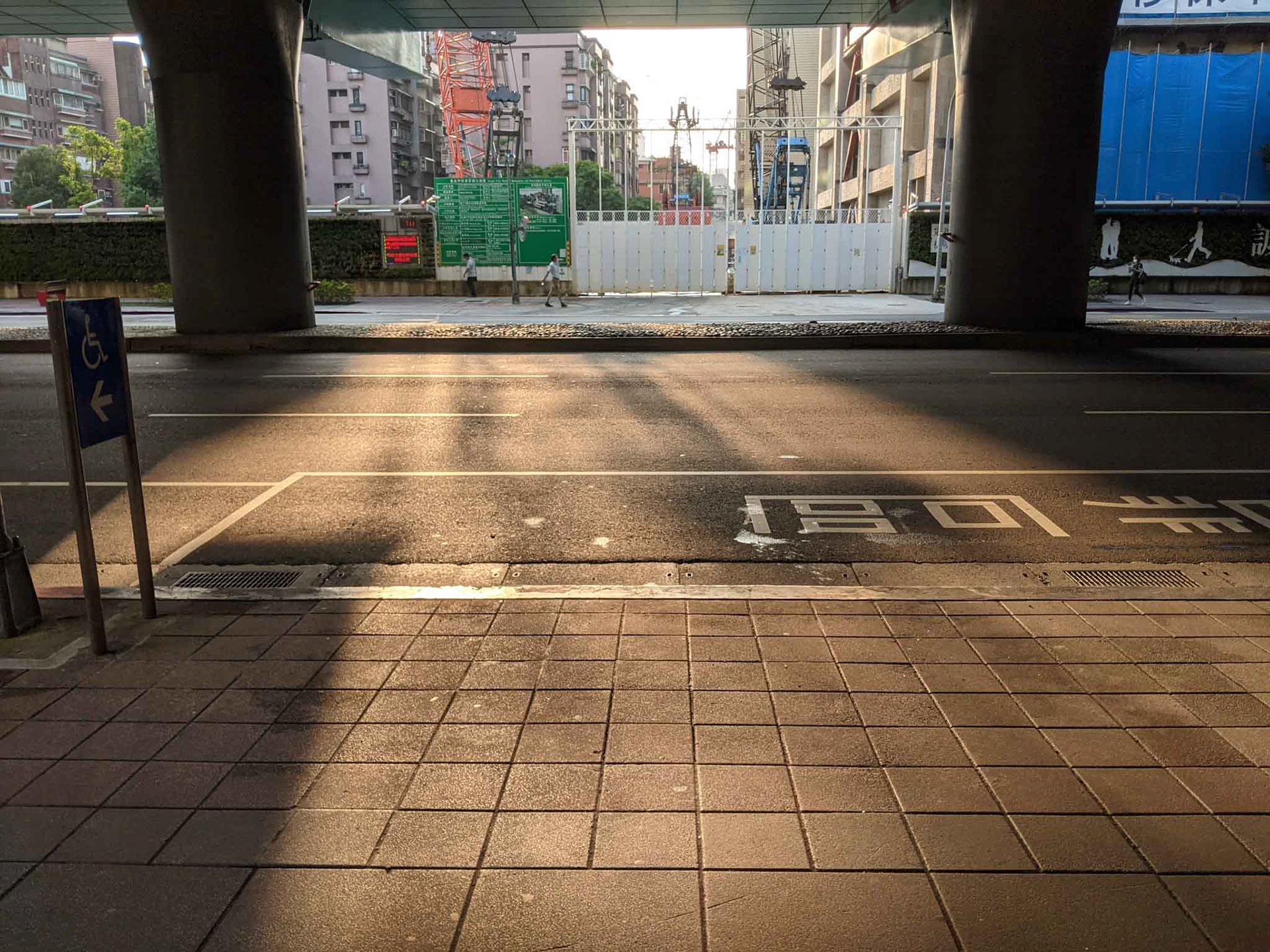 科技大樓站前夕陽