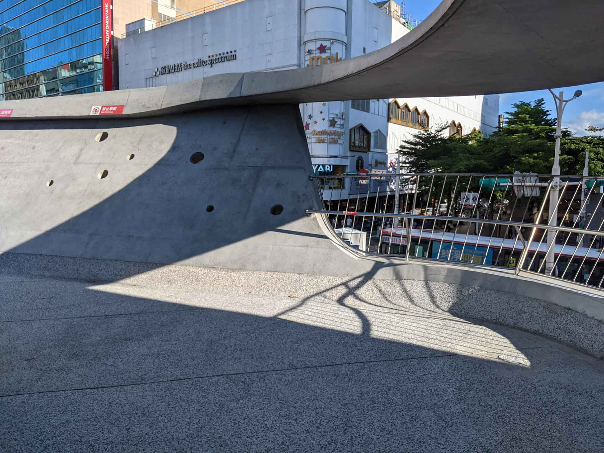 捷運中山站4號出口