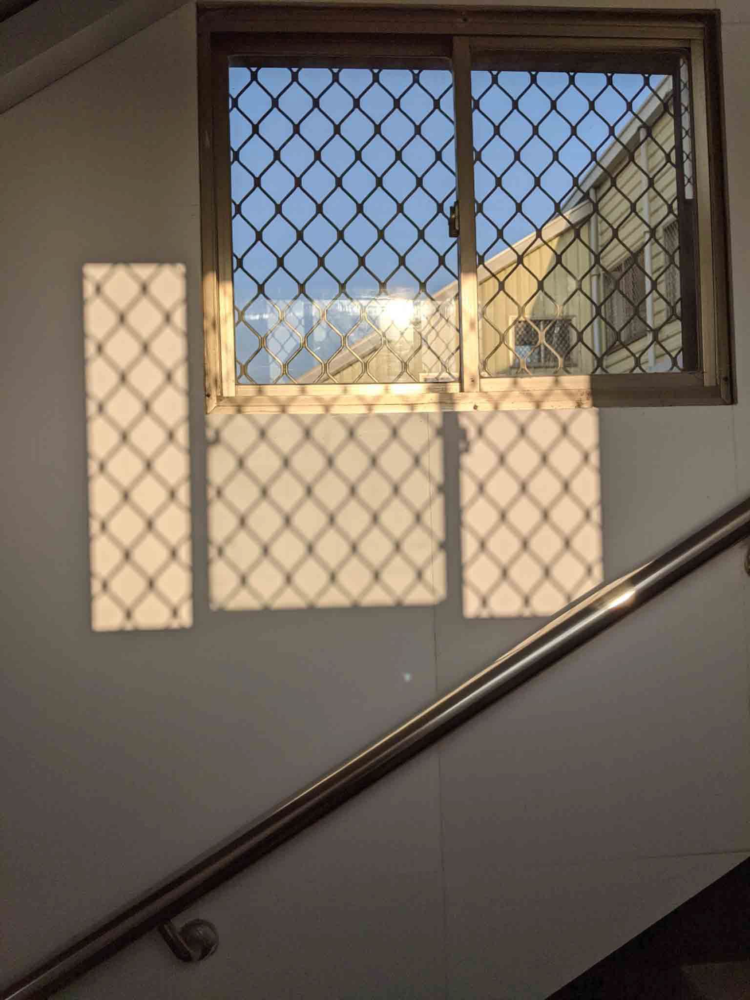 保安車站內天橋窗戶