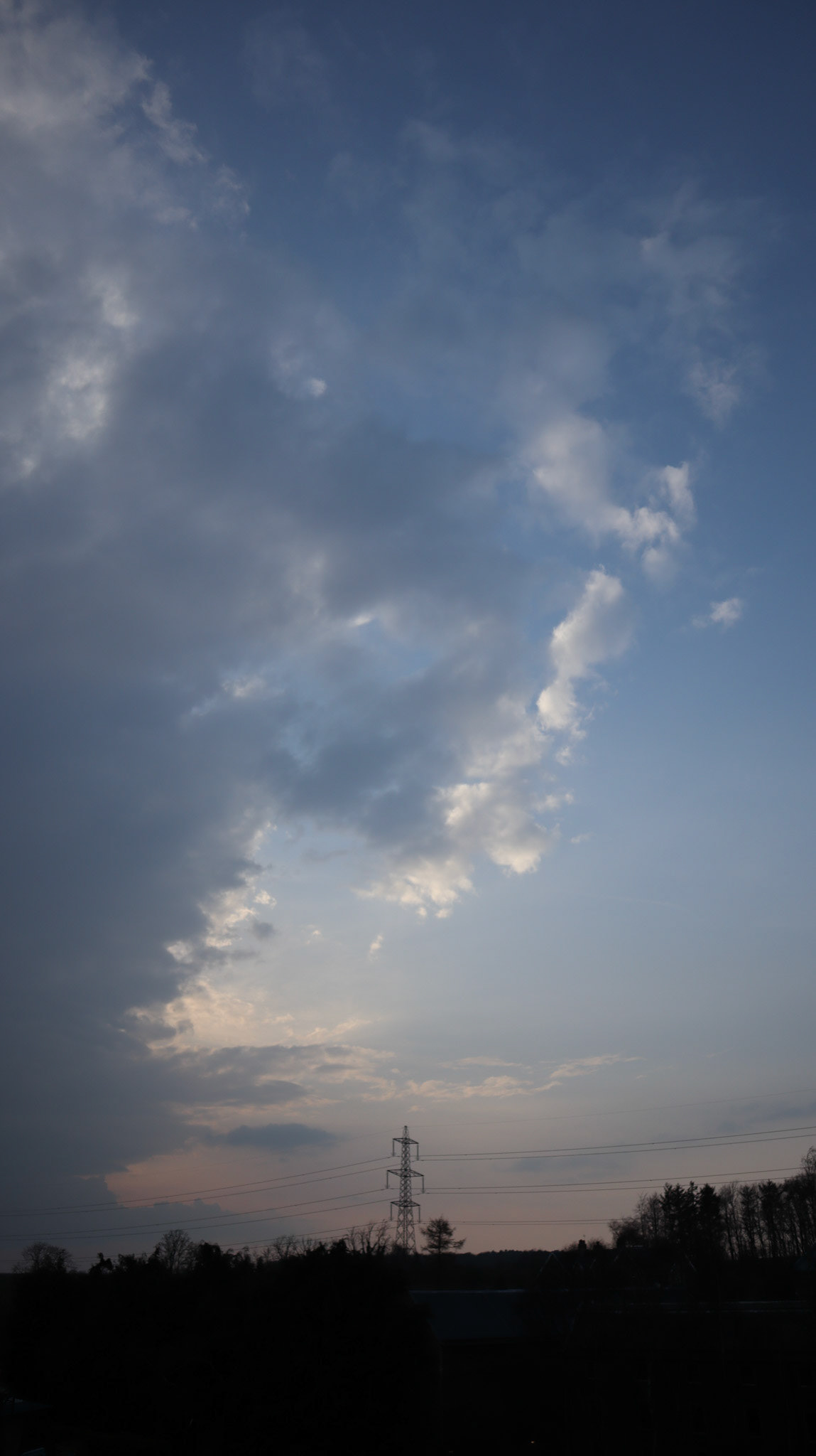 2022-03-22 - Clouds rolling in