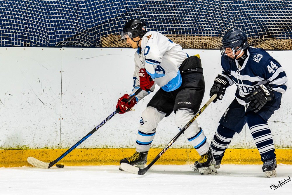 01-03-2025-224326_IceHockeyVarsityVikAvsNar_1471-Enhanced-NR_Website.JPG