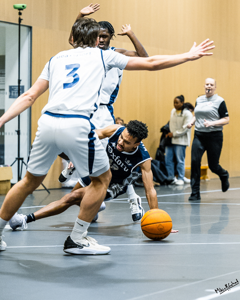 12-02-2025-175715_Basketball_OXFvsEAN_0647_Website.JPG