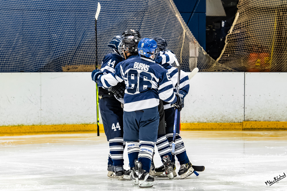 01-03-2025-230437_IceHockeyVarsityVikAvsNar_1643-Enhanced-NR_Website.JPG