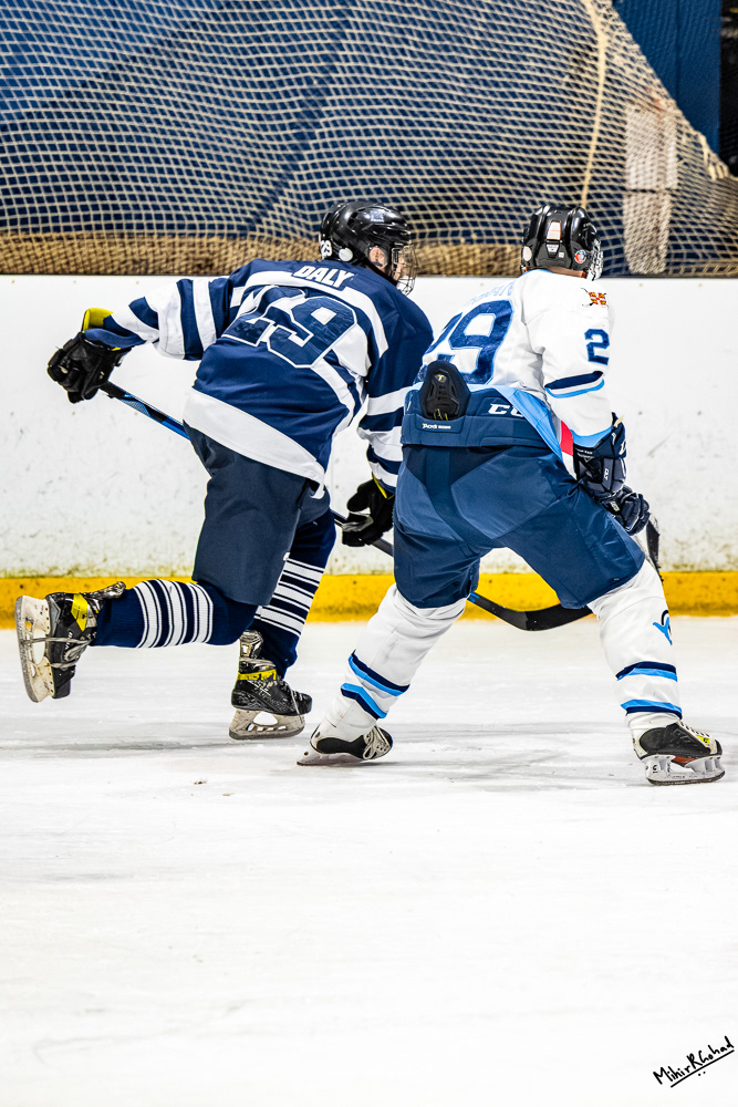 01-03-2025-232929_IceHockeyVarsityVikAvsNar_2219-Enhanced-NR_Website.JPG