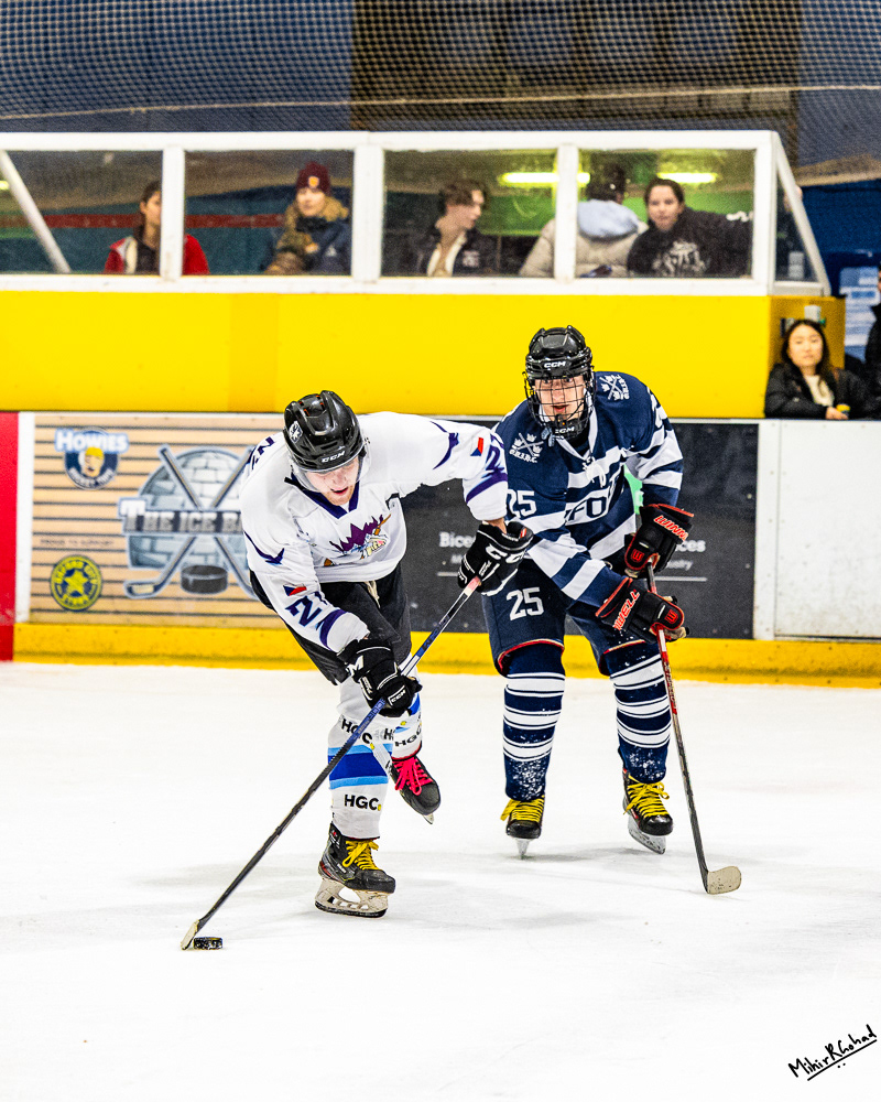 09-02-2025-225410_IceHockey_UOOvsUCL_0887_Website.JPG