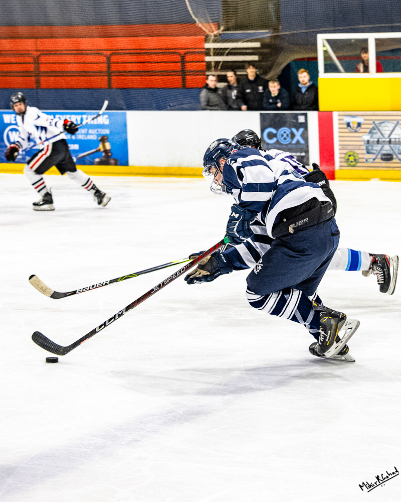 09-02-2025-223157_IceHockey_UOOvsUCL_0258_Website.JPG