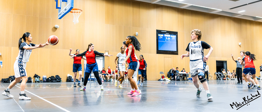 19-11-2025-182002_Basketball_OXFvsBMH_082_Website.JPG