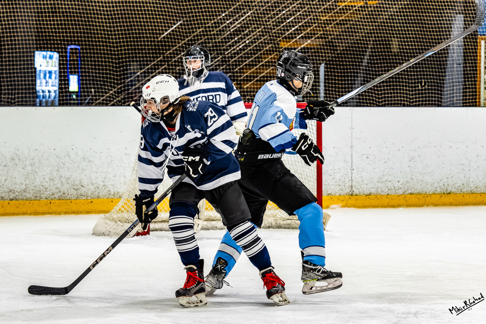 15-03-2025-220048_IceHockeyVarsityVikBvsHus_0983-Enhanced-NR_Website.JPG