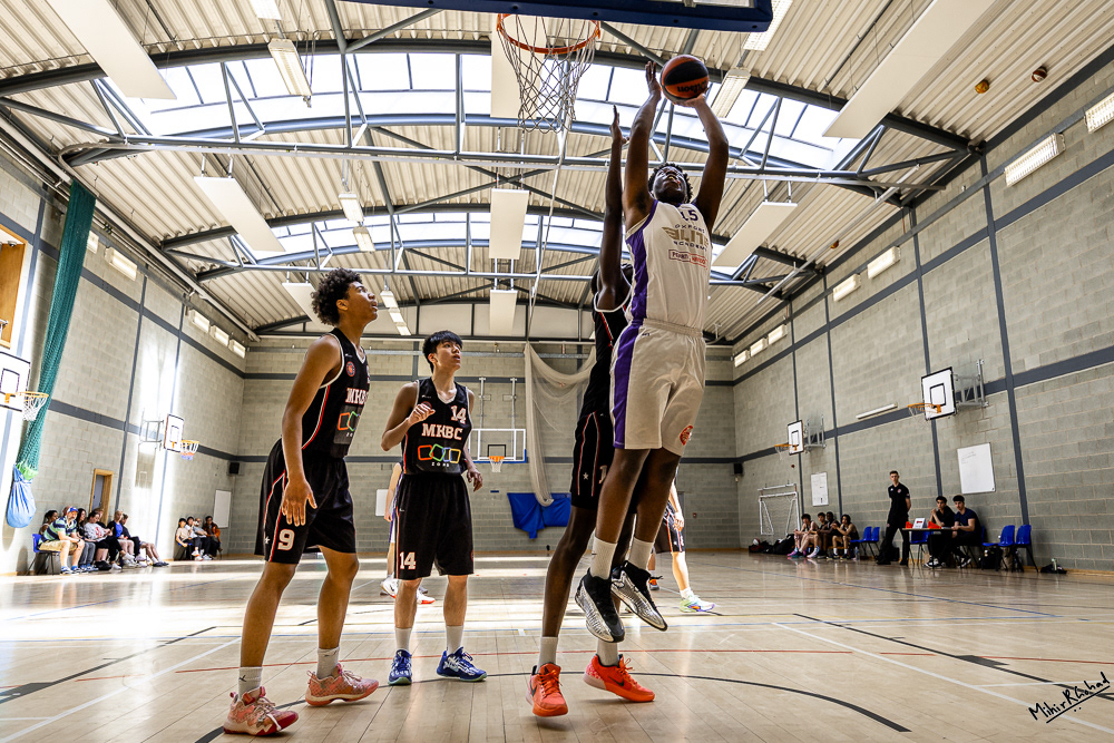 10-05-2025-130002_Basketball_OEAvsMKB_1221_Website.JPG