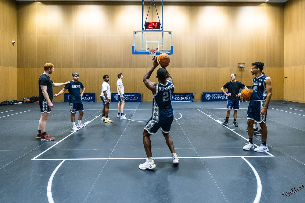 12-02-2025-172950_Basketball_OXFvsEAN_0093_Website.JPG