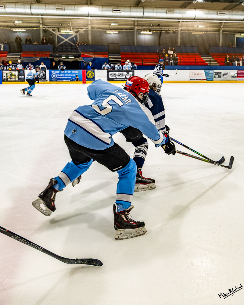 15-03-2025-220053_IceHockeyVarsityVikBvsHus_1015-Enhanced-NR_Website.JPG