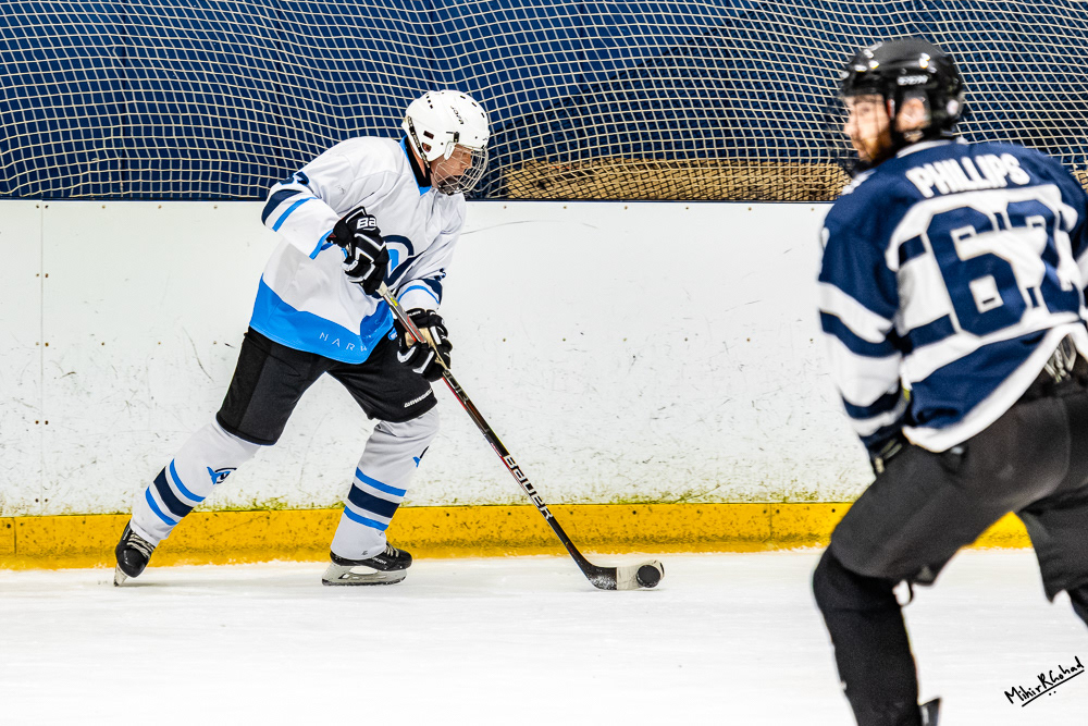 01-03-2025-223622_IceHockeyVarsityVikAvsNar_1269-Enhanced-NR_Website.JPG