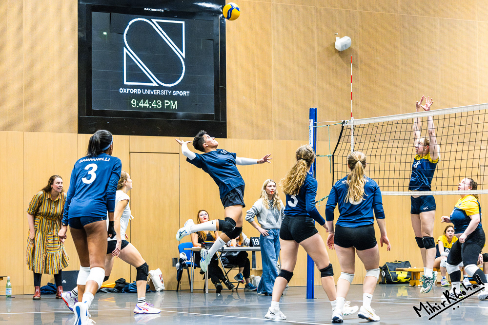 22-10-2025-214307_Volleyball_OXFvsUEA_240_Website.JPG