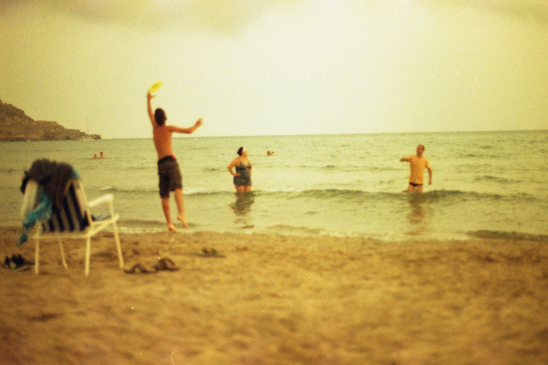 Los colores peculiares de la película caducada te hacen disfrutar. Cámara Kodak Retina 1a fabricada sobre 1952