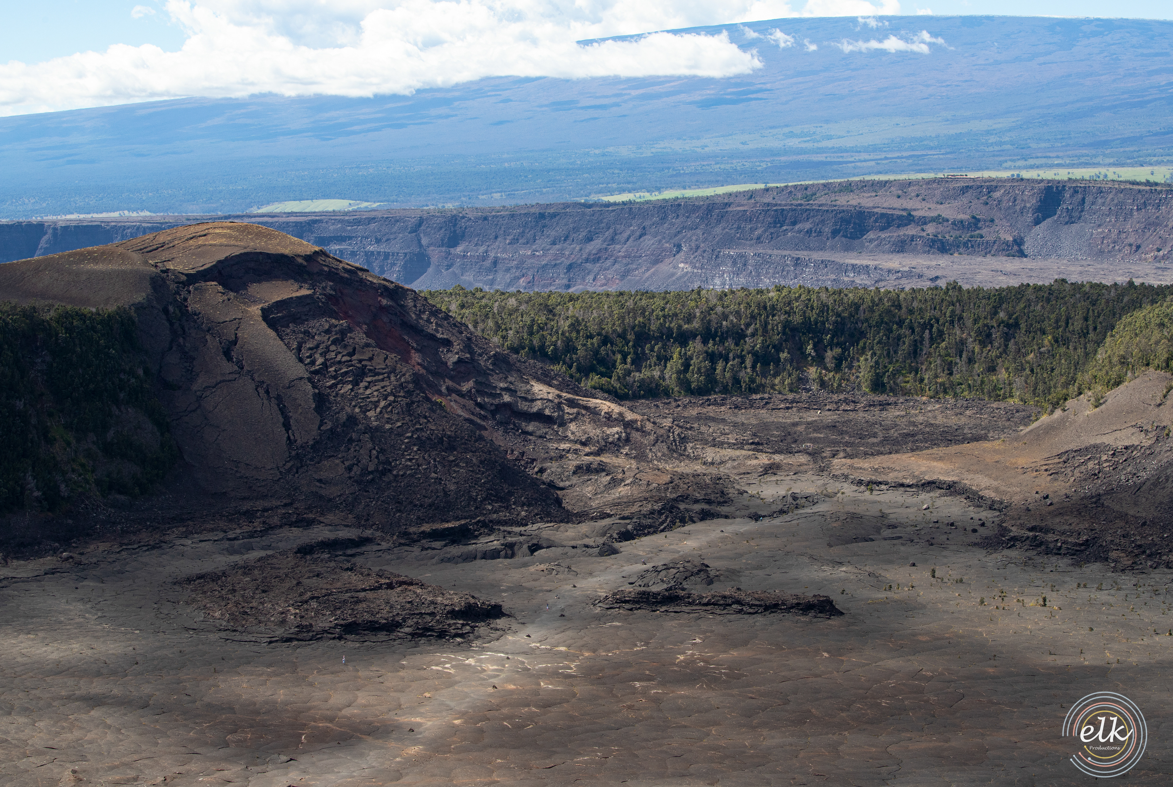 3 volcanoes, one photo. Hawaii Volcanoes NP, HI.