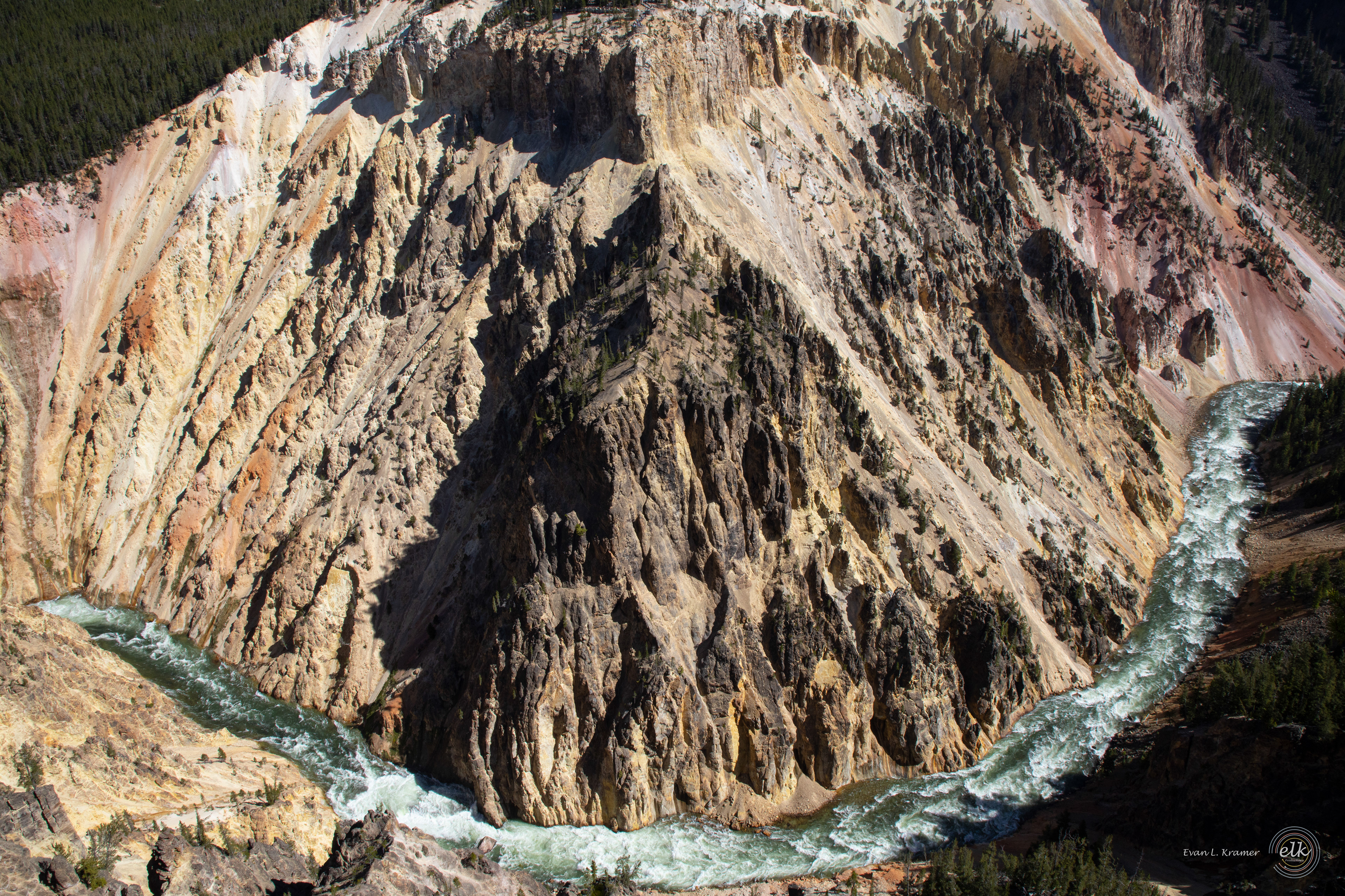 Grand Canyon of the Yellowstone bend. Yellowstone NP, WY.