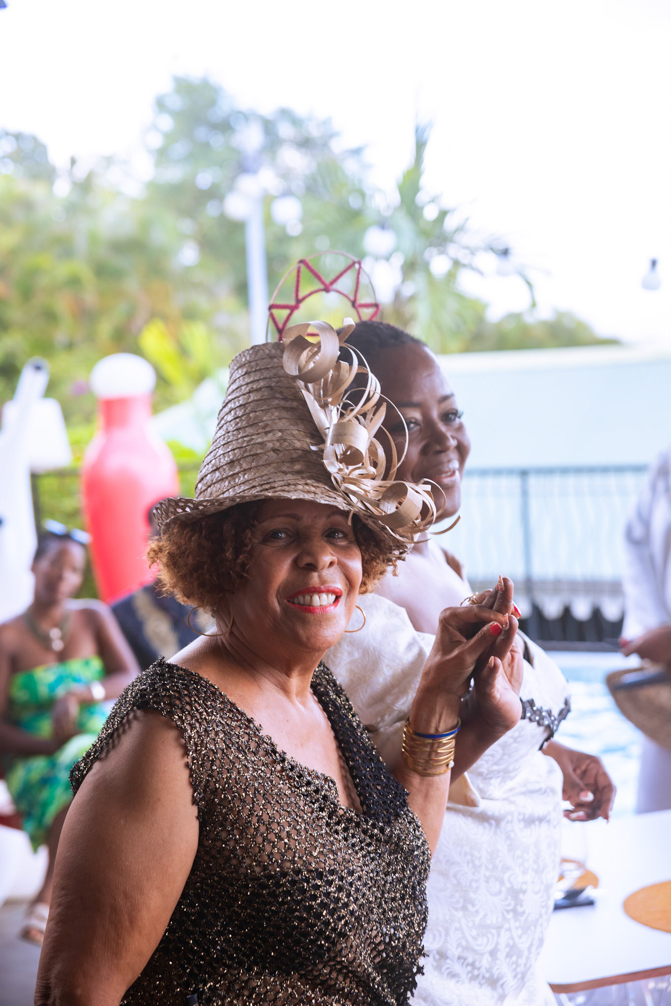 Monique coiffe Jean-Louis MARIE-ROSE