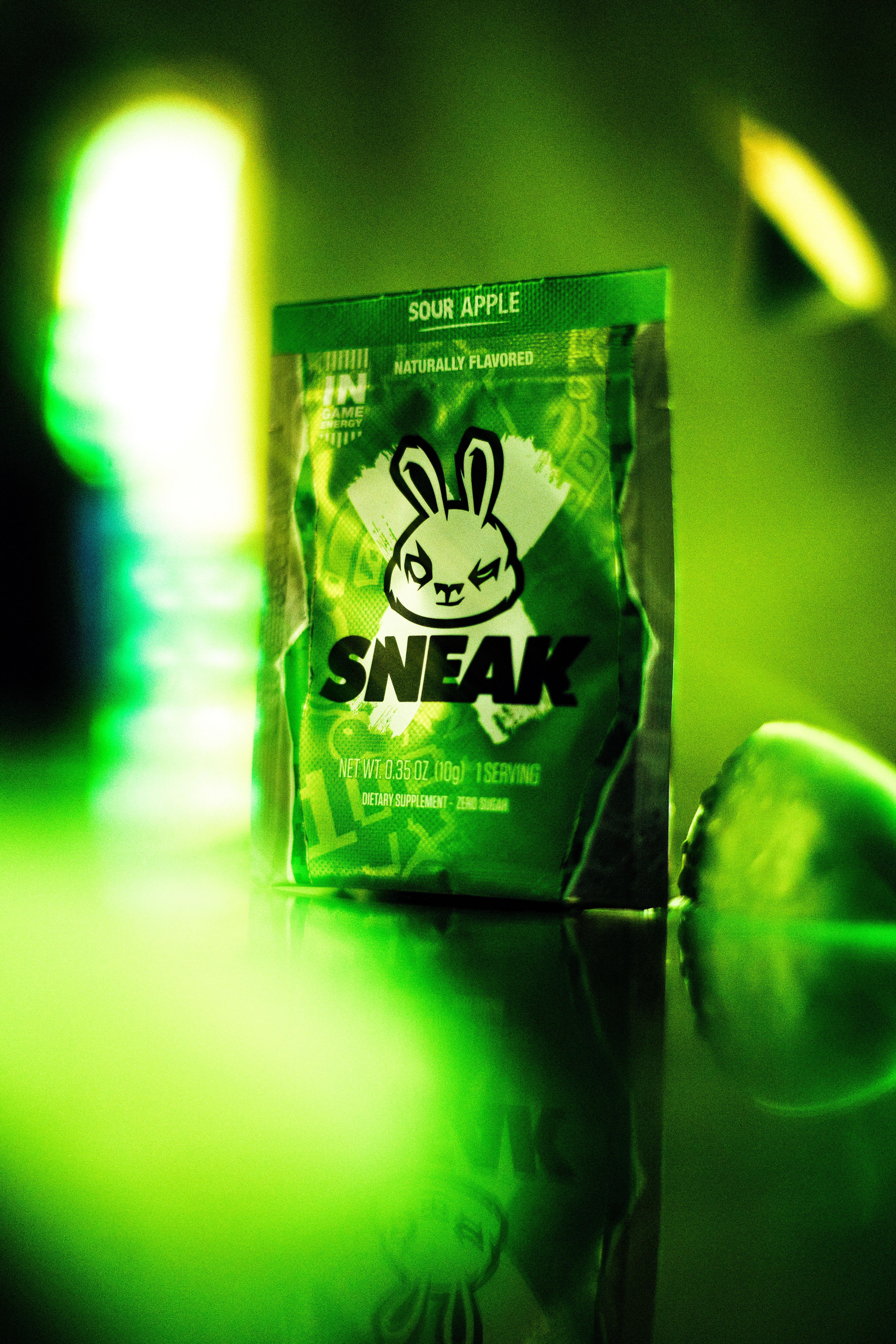 SNEAK SOUR APPLE