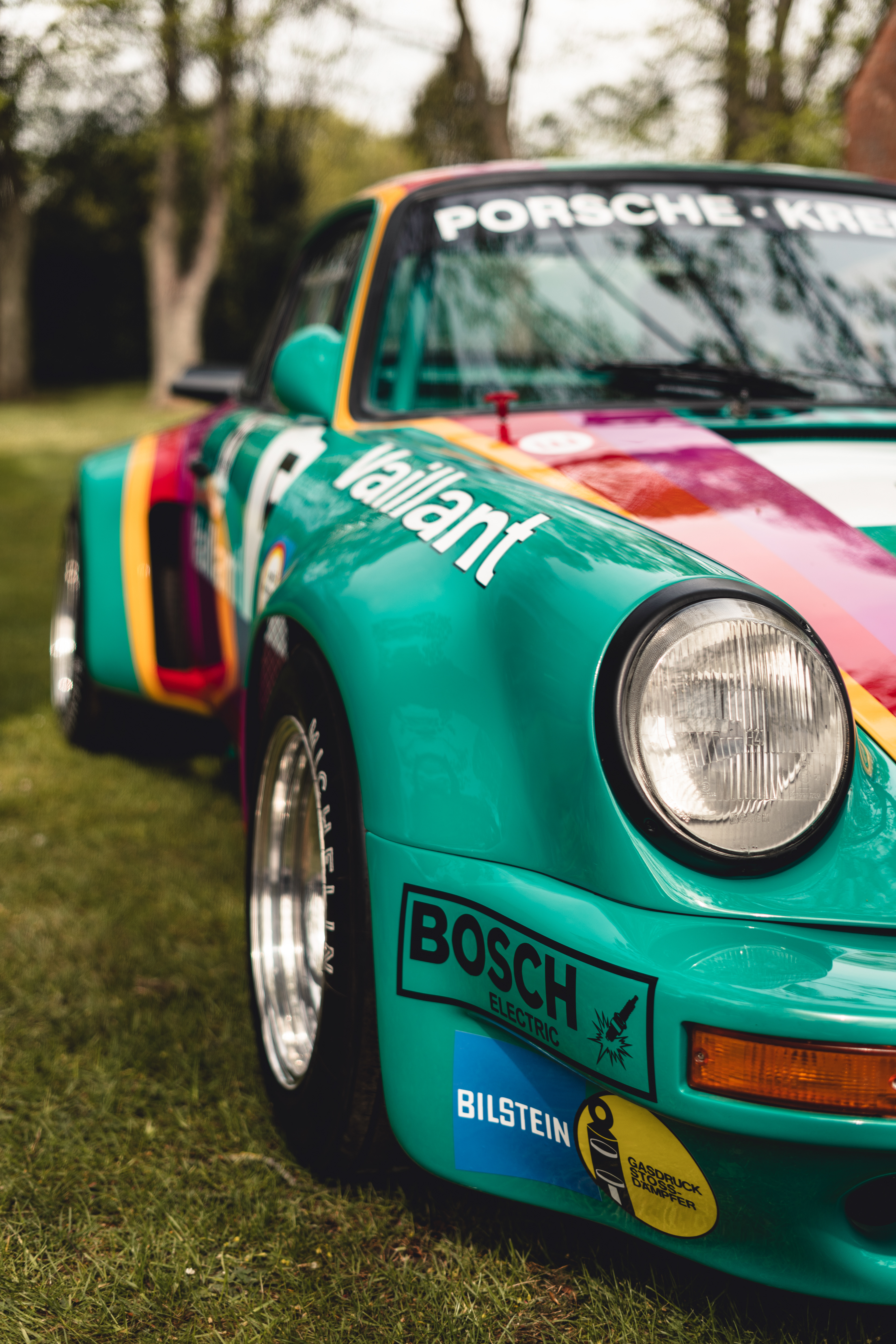 Wide and Vibrant.
